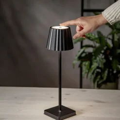 Maia bordslampa uppladdningsbar